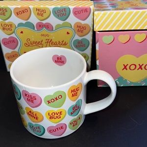 Valentine gift perfection—Sweetheart mug w/“BE MINE” heart inside-gift boxed